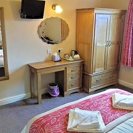 Crow Park Oda ve Kahvaltı 4*